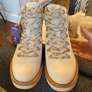 Bionica Dezi Boot in Moonbeam White 8